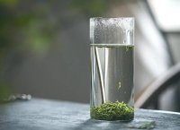 中國(guó)茶葉的三大類： 綠茶、紅茶、烏龍茶
