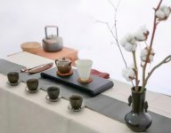 白茶清歡無別事 我在等風(fēng)也等你全詩是什么？